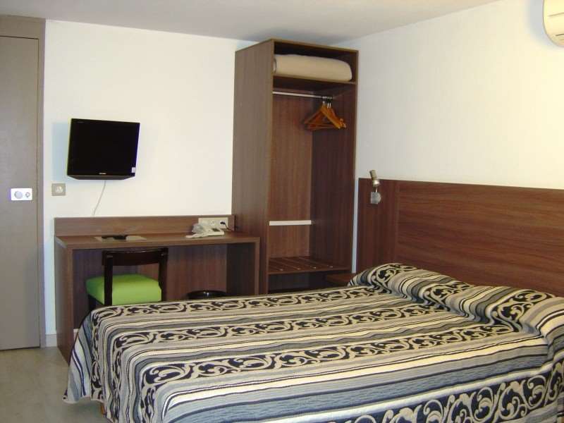 Brit Hotel Plaisance A9/A61 나르본 객실 사진